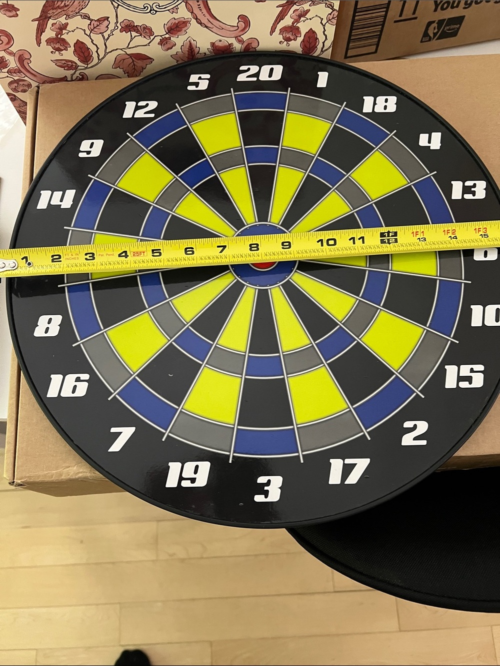 Magnetic Dartboard with Blue and Yellow Target